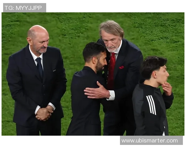 冲突升级！曼联与教练发生激烈争执